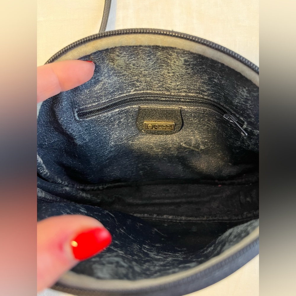 Vintage Gucci Navy Crossbody - Picture 3 of 5
